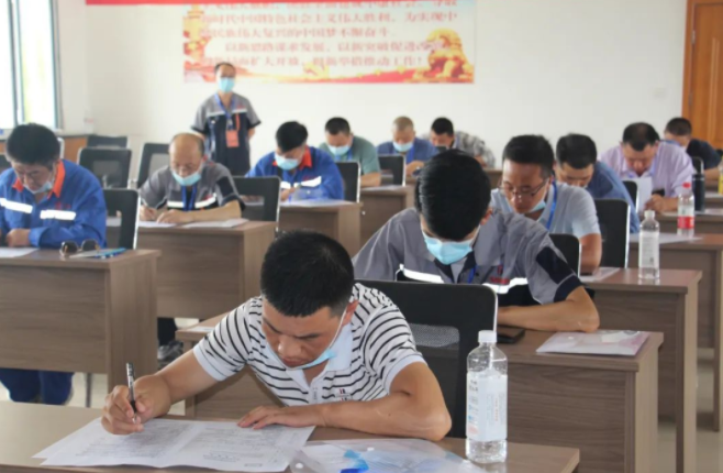 MK体育·（国际）官方网站-mksports
泓盛达公司在“焊工”技能大赛中取得好成绩(图2)